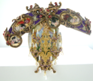 PurpleFabergeEggOpen (c) Fabergé